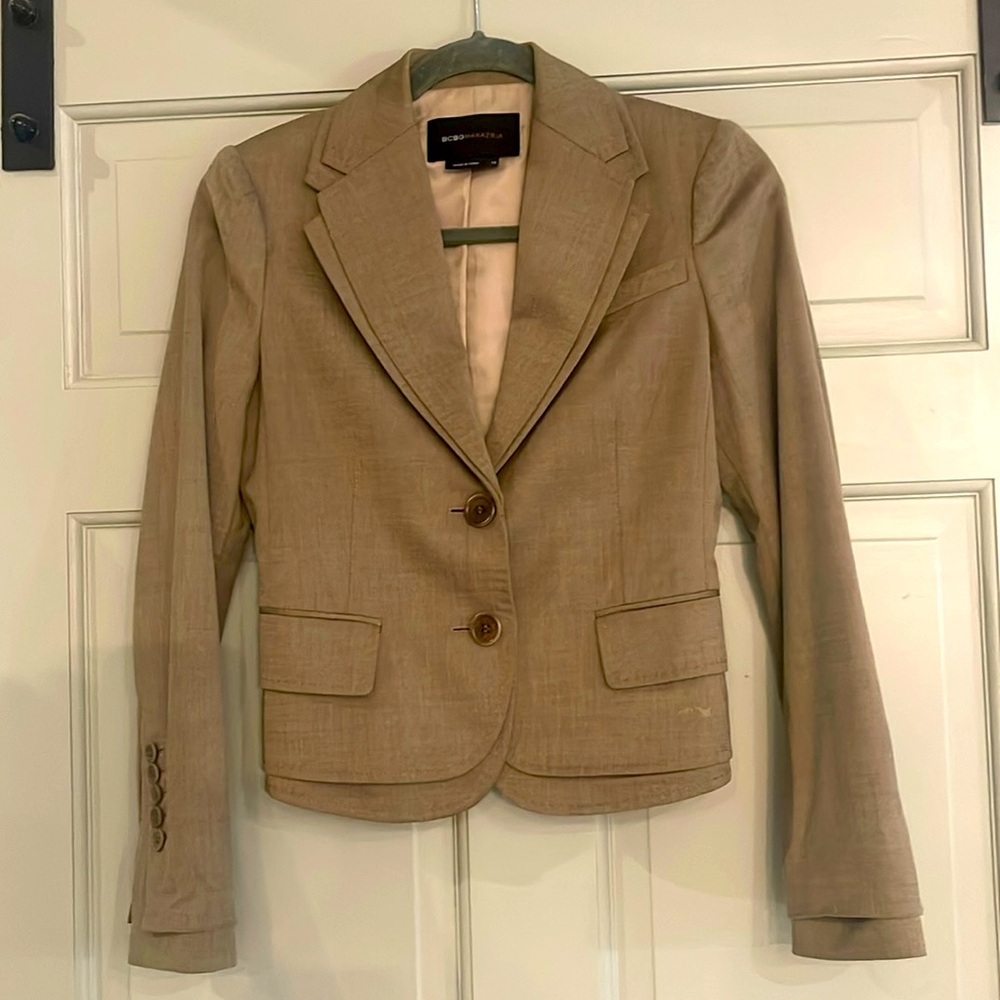 BCBG Max Azria Carla Suit Jacket. See separate listing for pants. Size XS